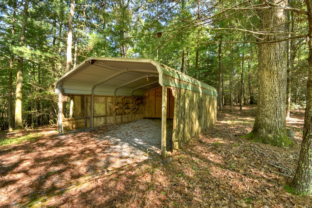 45 Wolf Creek Mountain Road