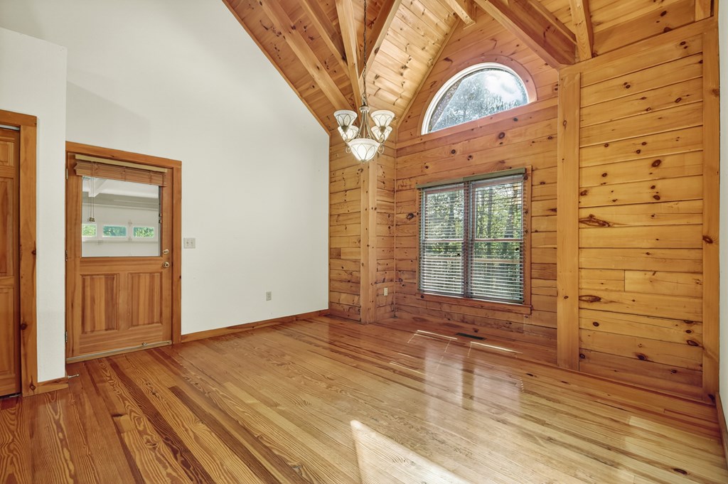 45 Wolf Creek Mountain Road