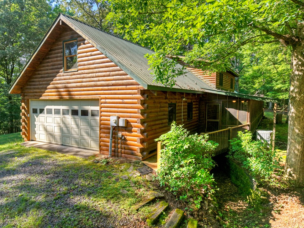 45 Wolf Creek Mountain Road