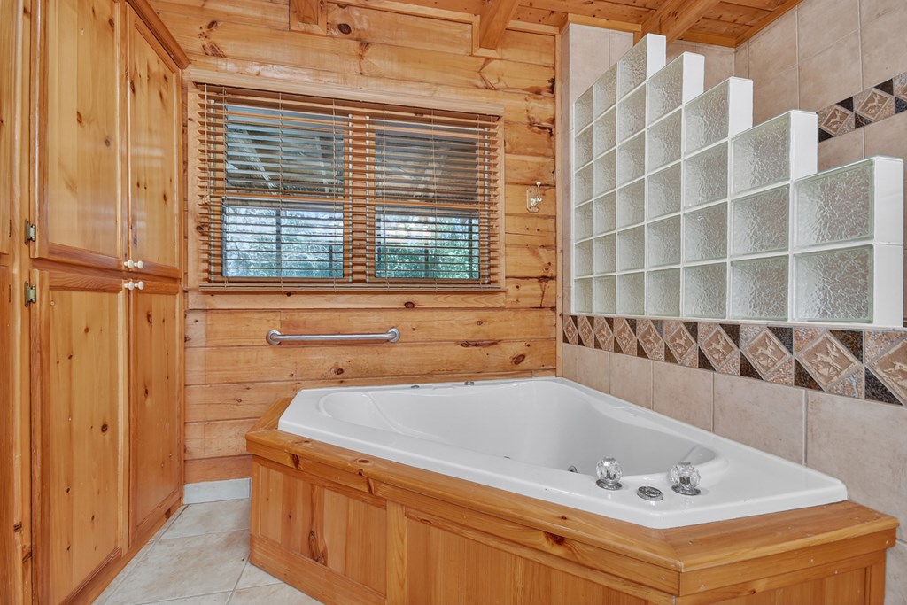 45 Wolf Creek Mountain Road