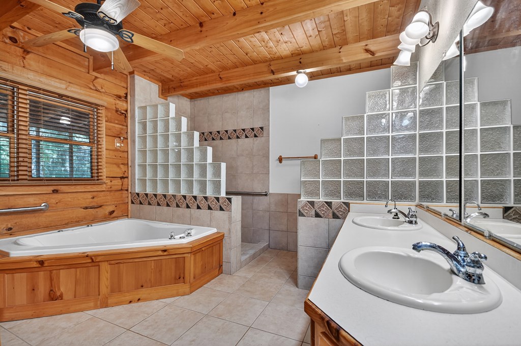 45 Wolf Creek Mountain Road