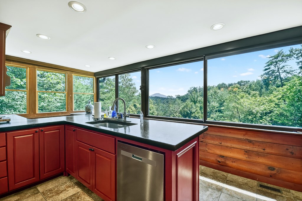 852 Miners Mountain Road