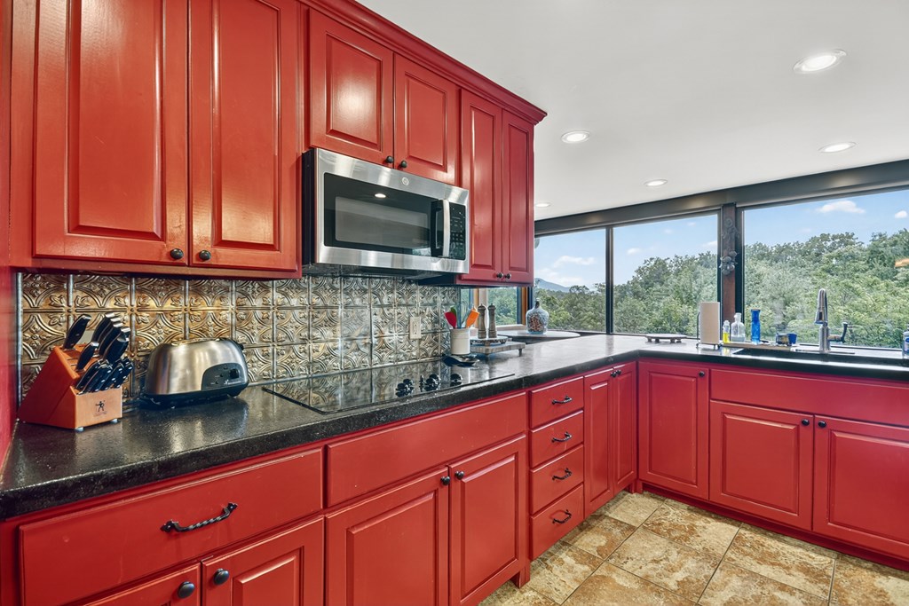 852 Miners Mountain Road