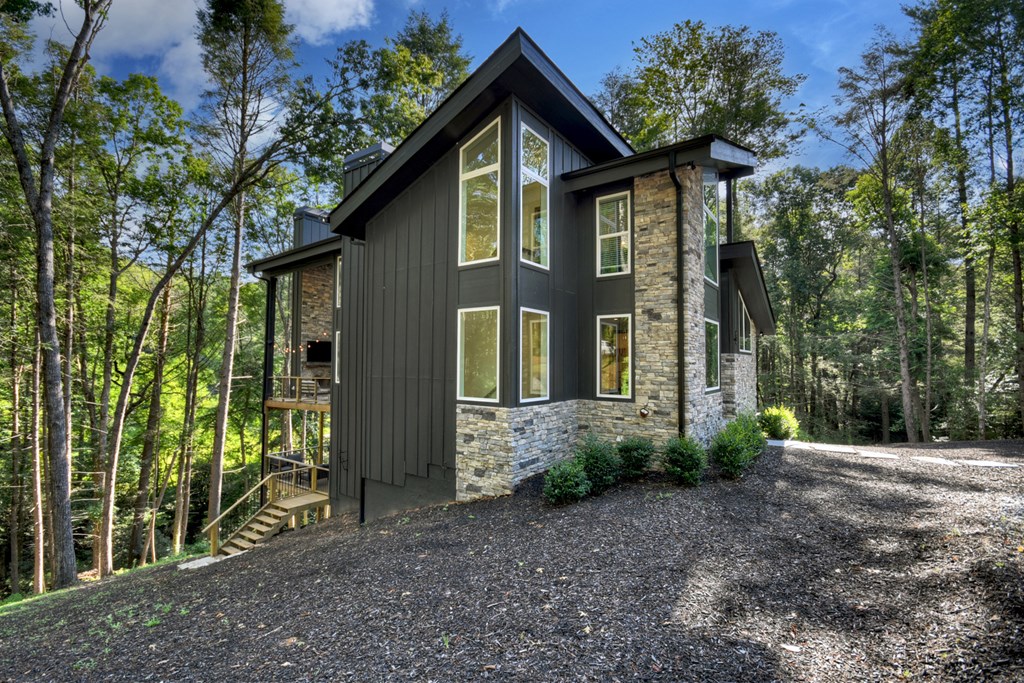 500 Harrison & Ada Road