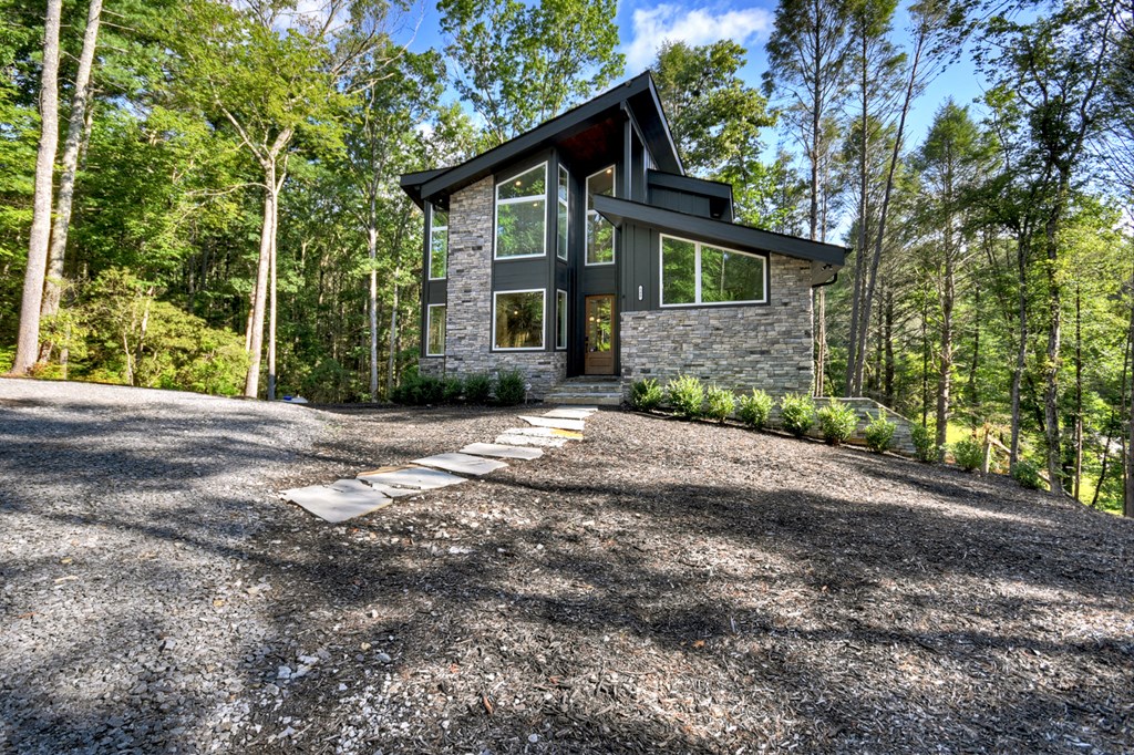 500 Harrison & Ada Road