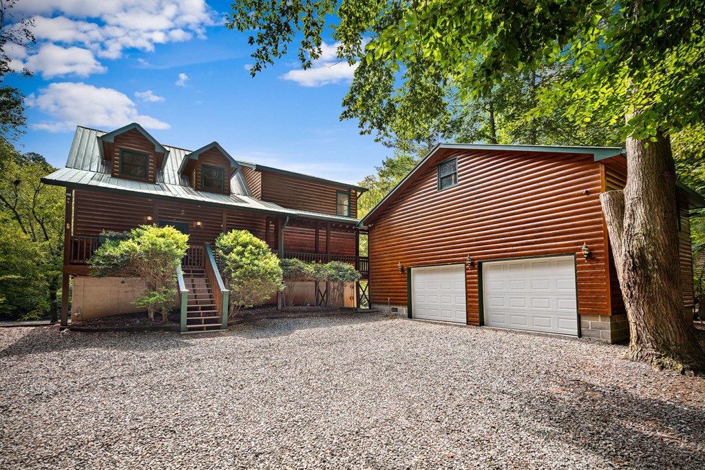 221 Muller Lane