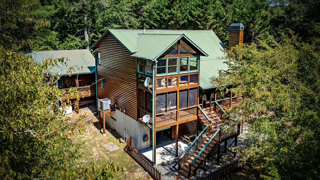 221 Muller Lane
