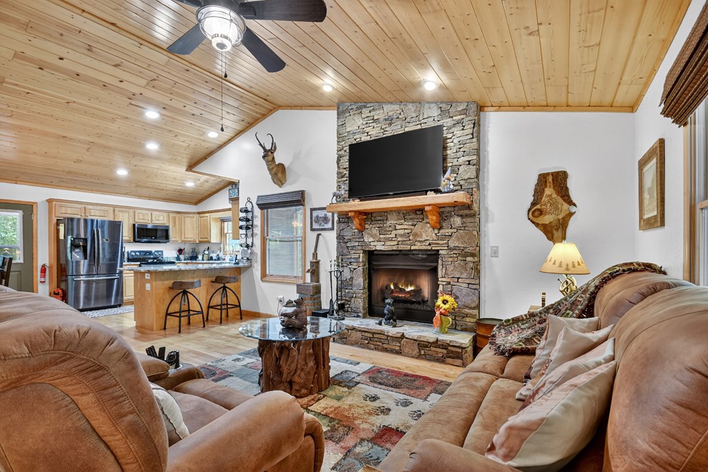 1044 Boulder Creek Road