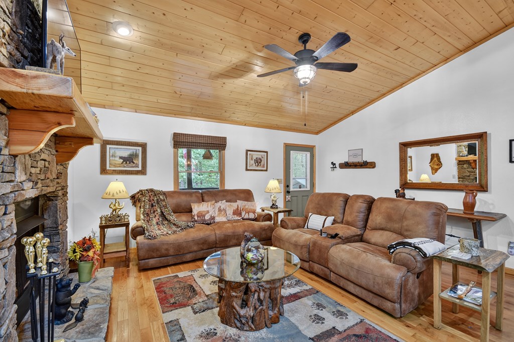 1044 Boulder Creek Road