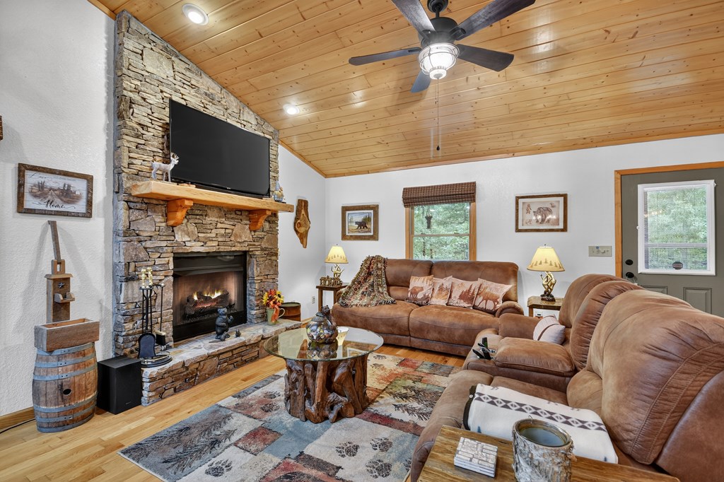 1044 Boulder Creek Road