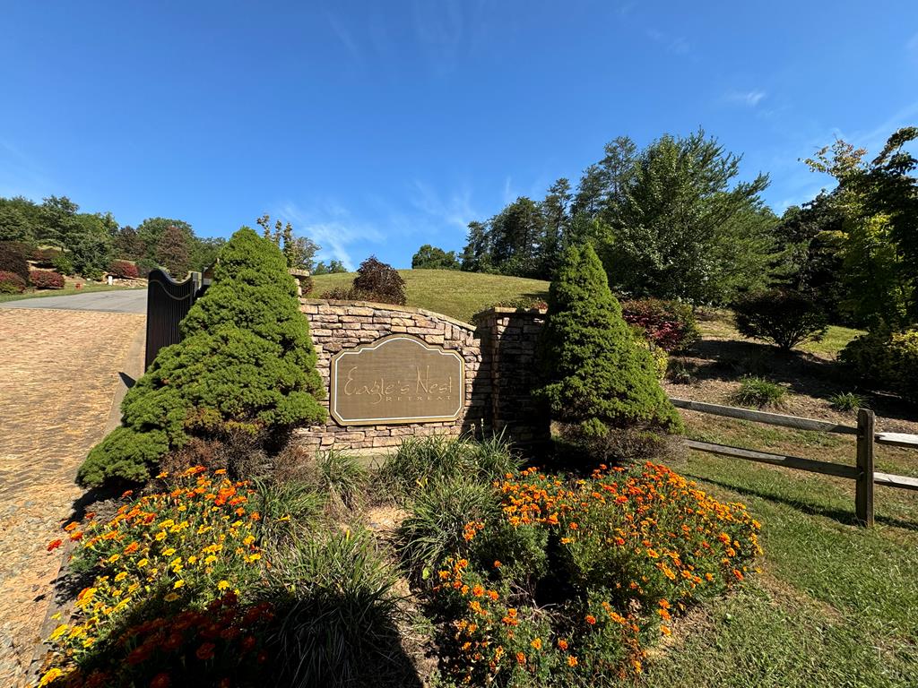 313 Golden Eagle Circle