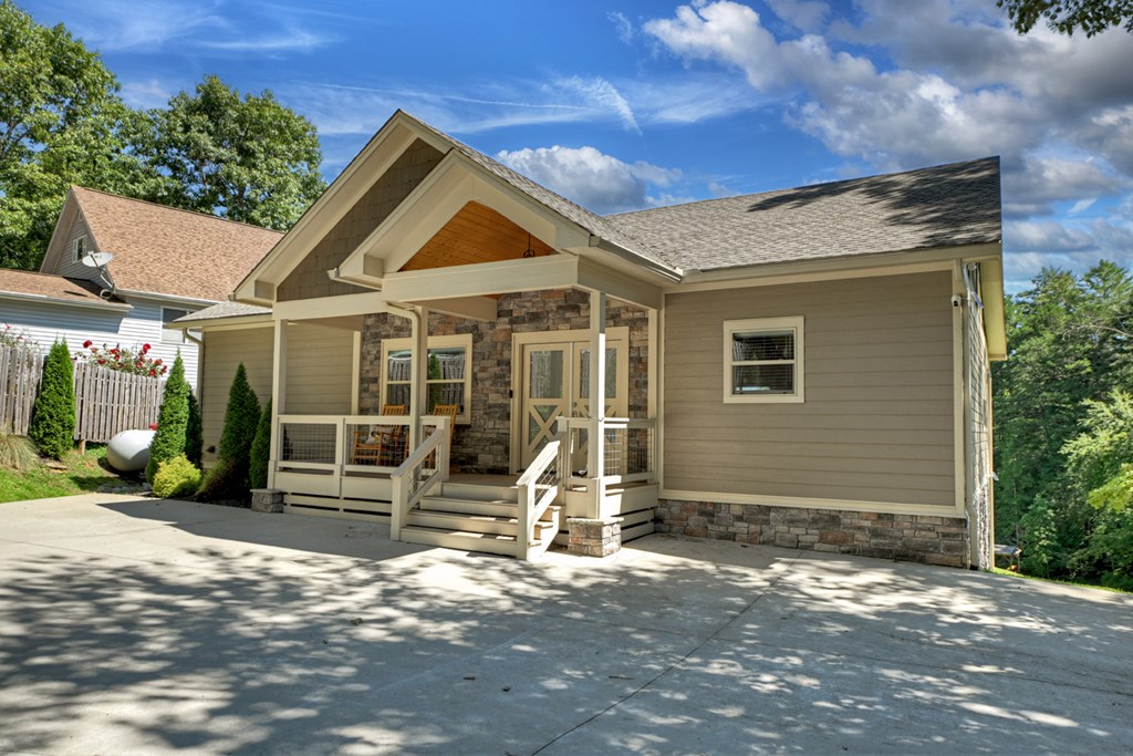 210 Twin Brook Drive