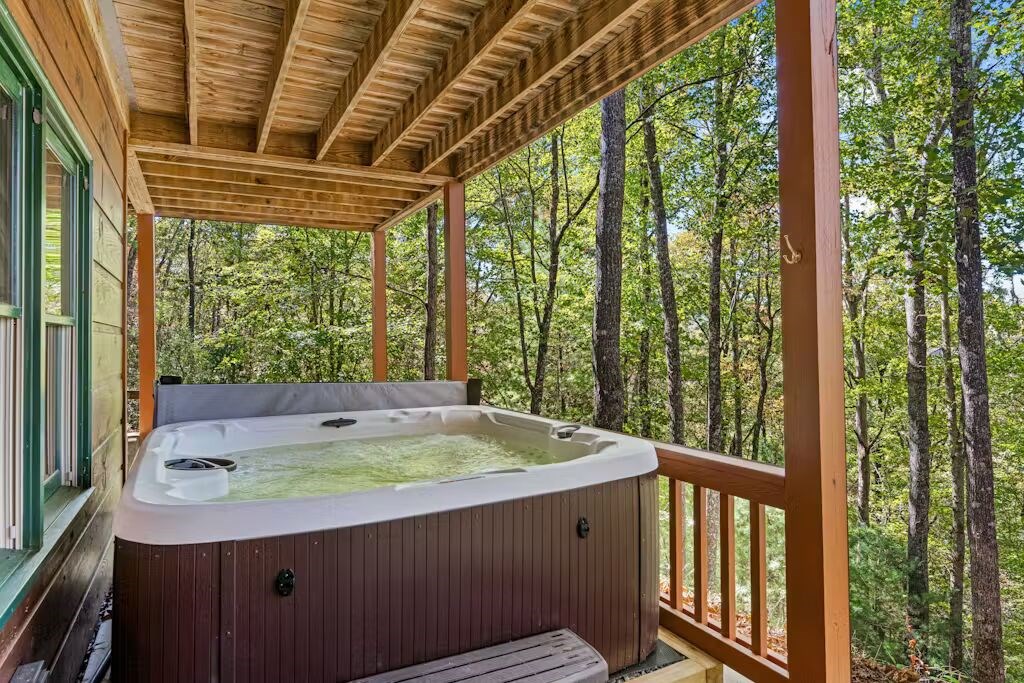 109 Noontootla Ridge Court, Blue Ridge