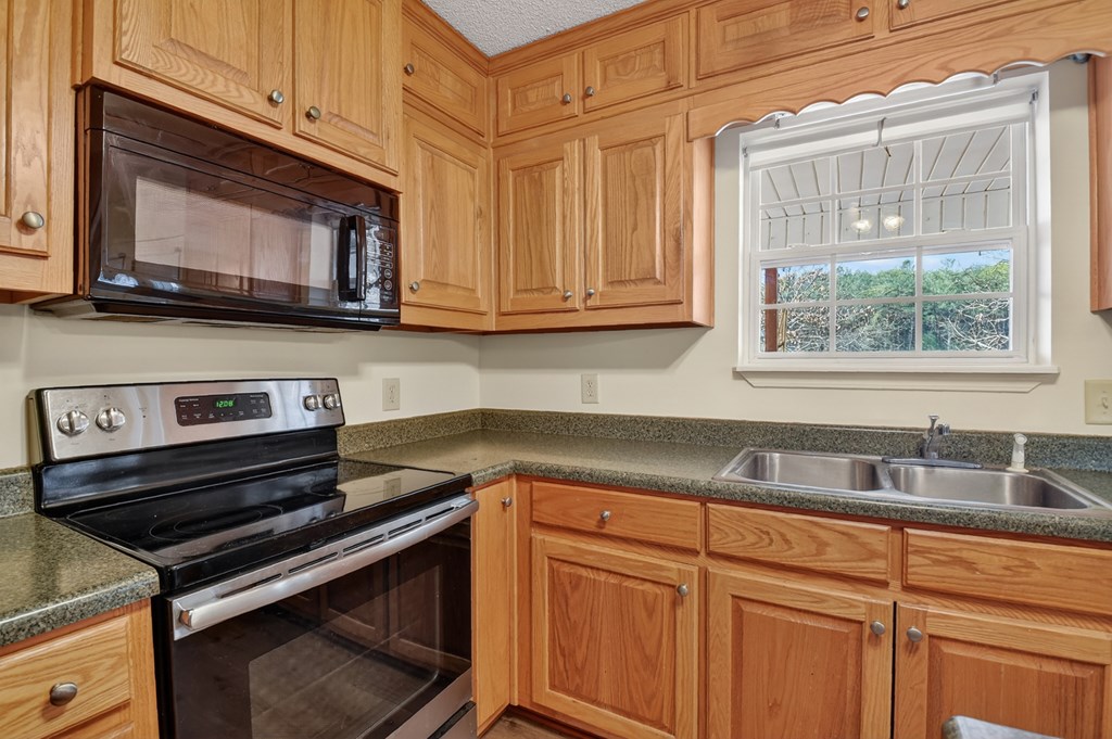863 Woodland Drive