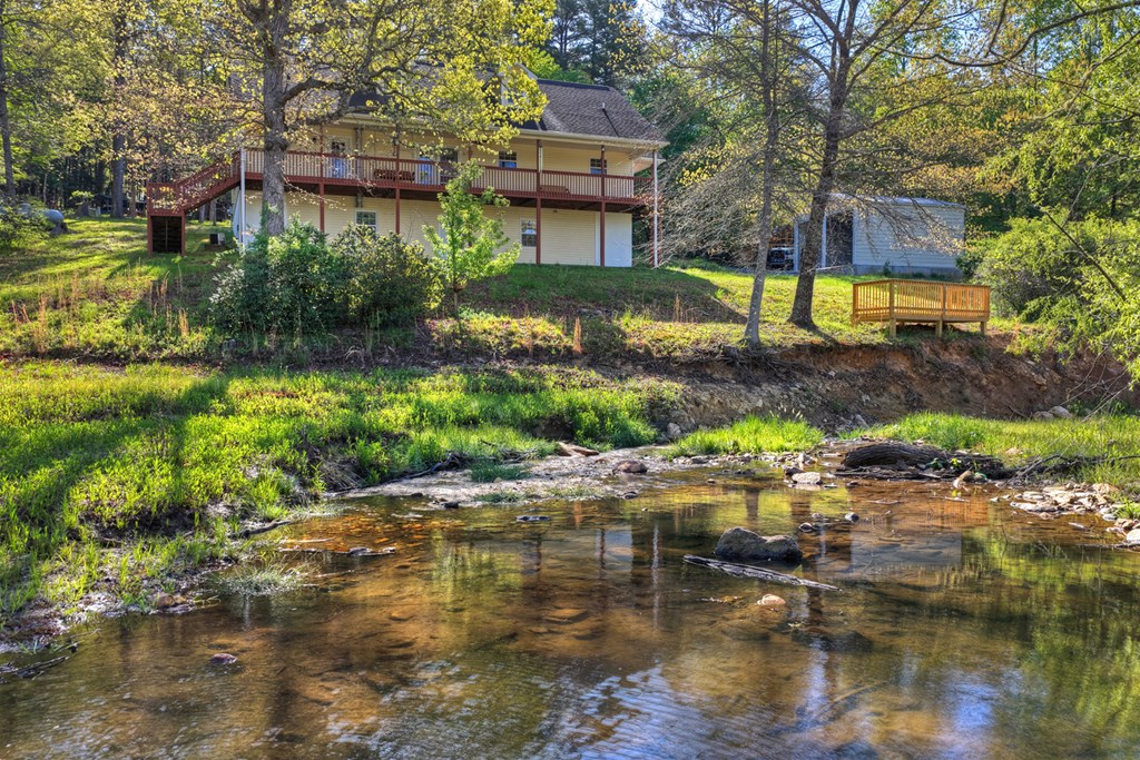 863 Woodland Drive