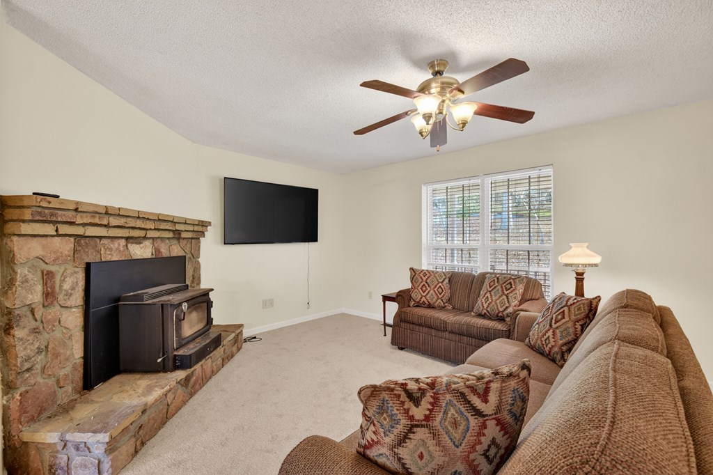 863 Woodland Drive