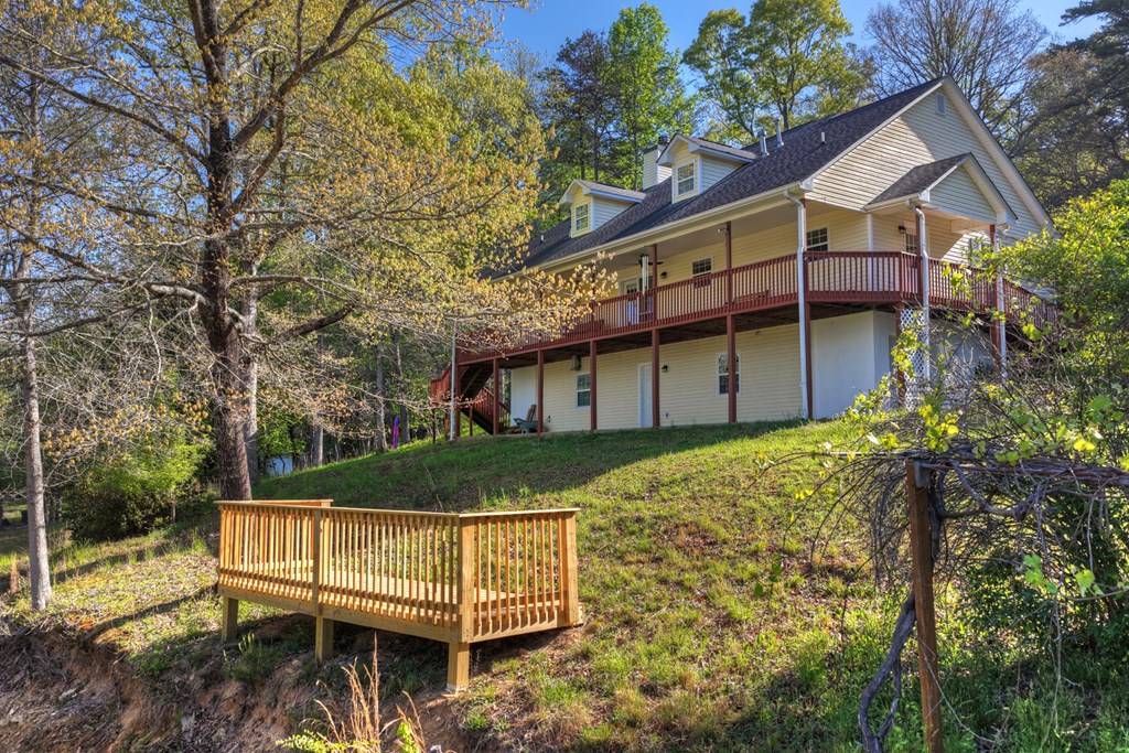 863 Woodland Drive