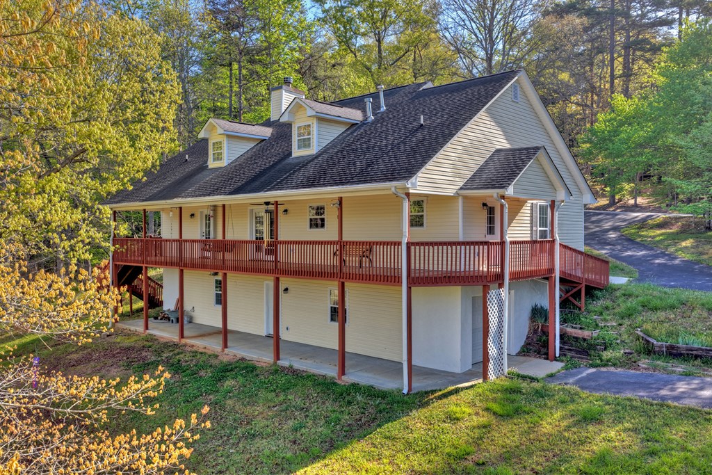 863 Woodland Drive