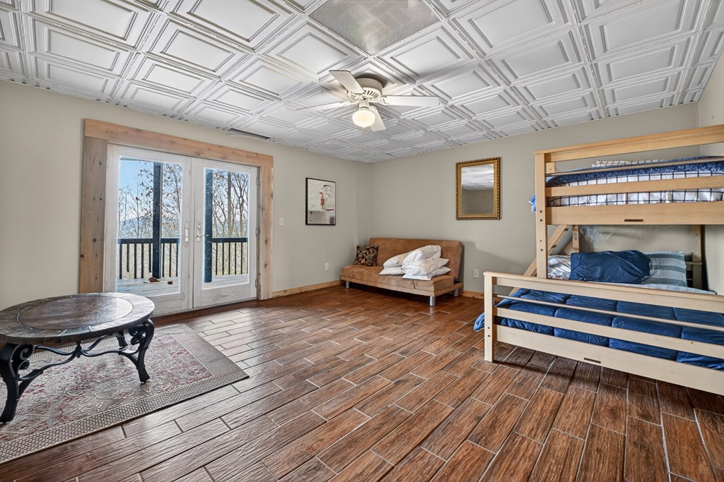 260 Observation Lane