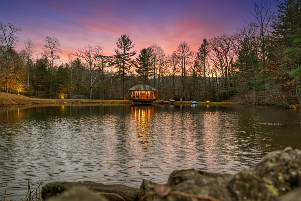 260 Observation Lane