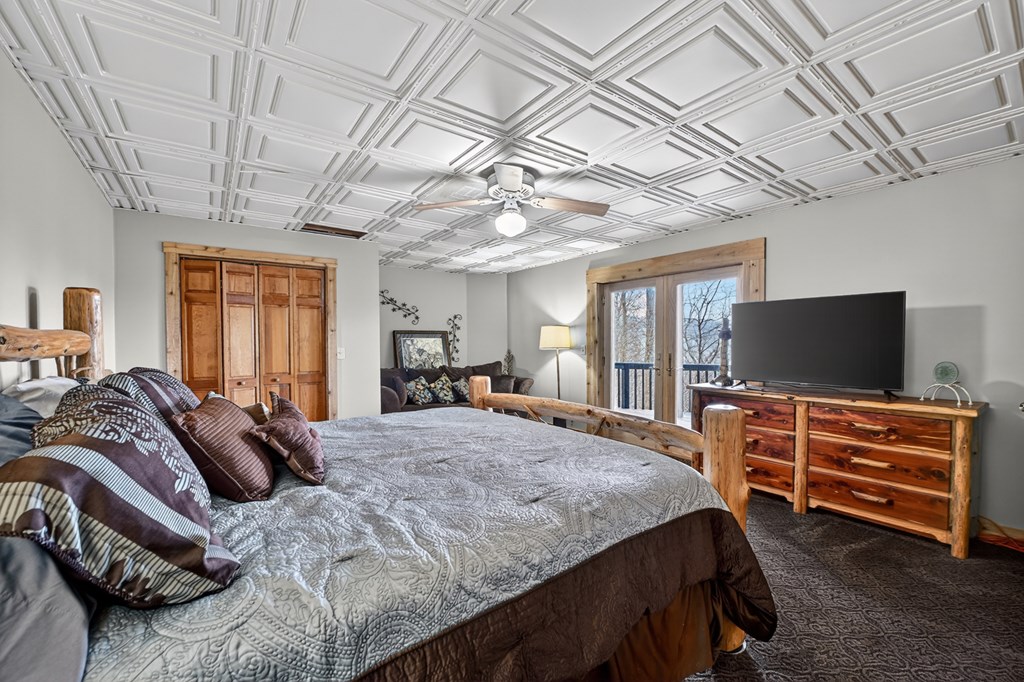 260 Observation Lane