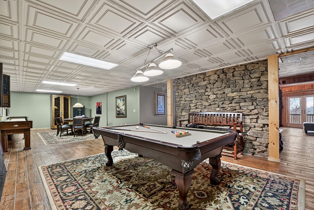 260 Observation Lane