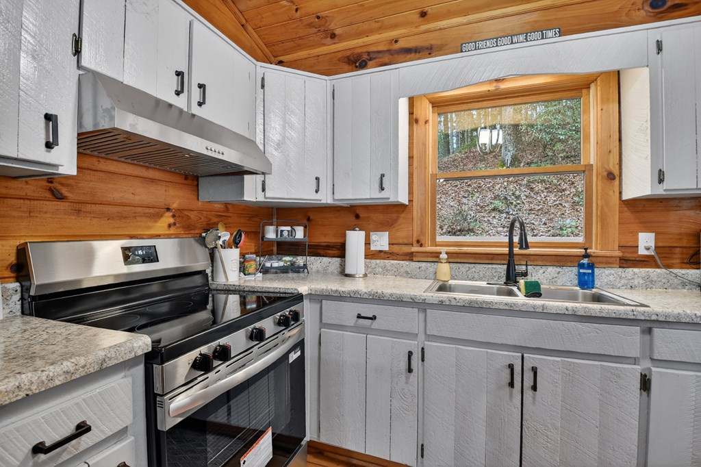 488 Joanne Sisson Road