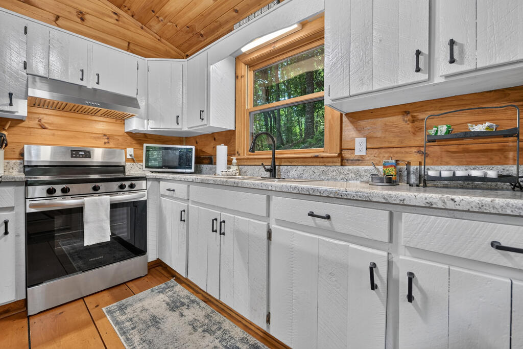 488 Joanne Sisson Road