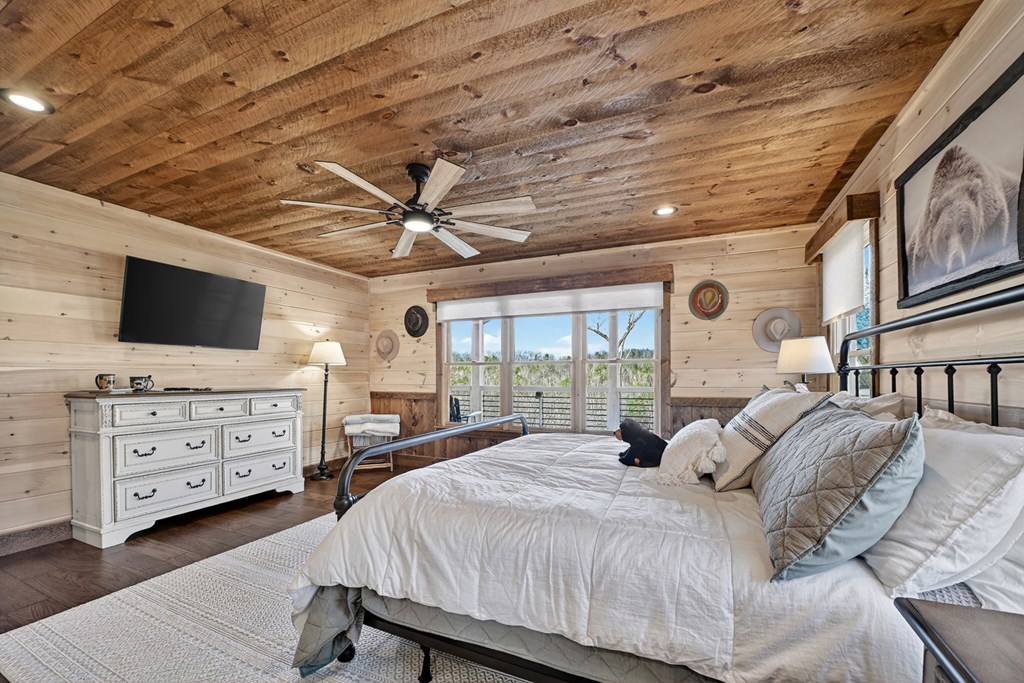 315 River Retreat Road