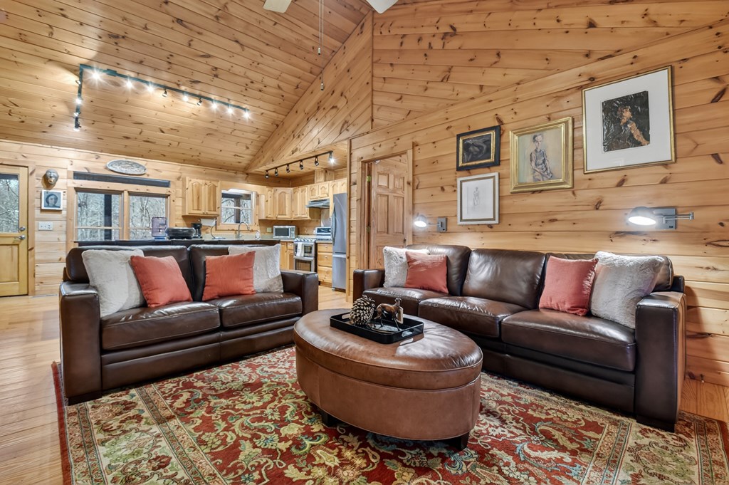 1175 Lickskillet Circle