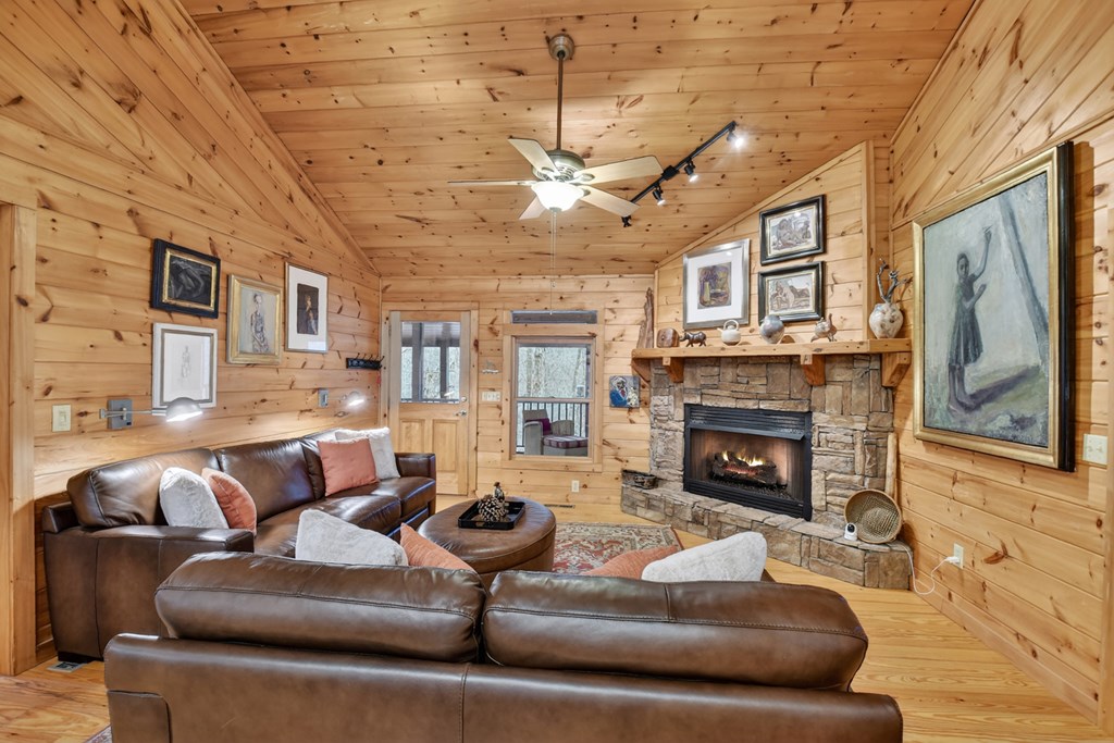 1175 Lickskillet Circle