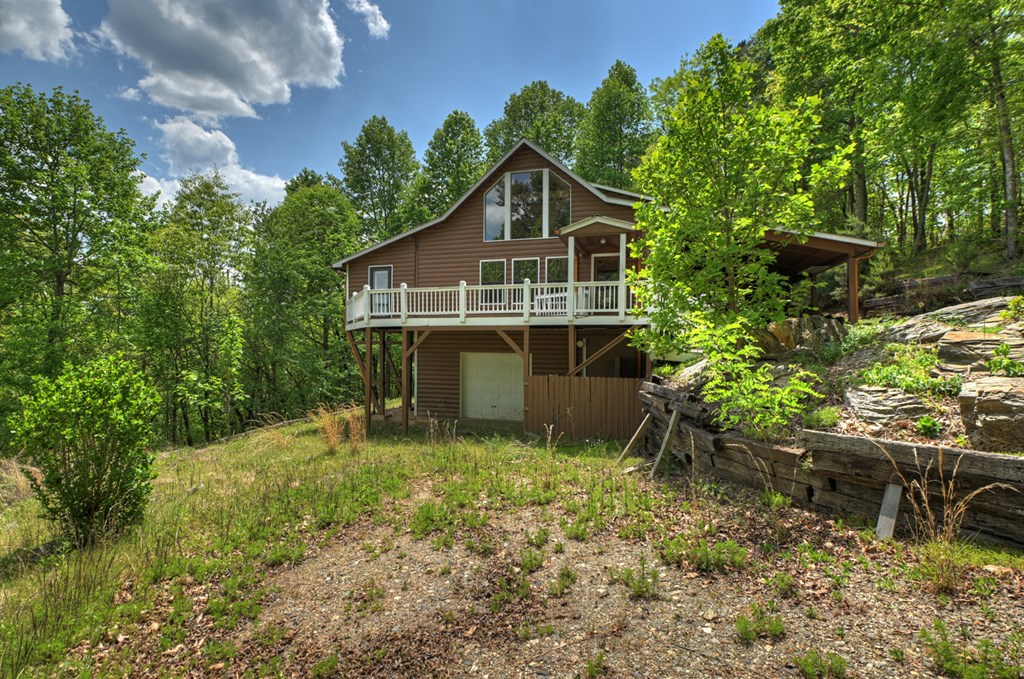 222 Mountain Hideaway Lane