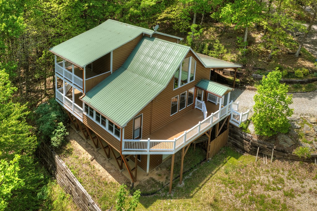 222 Mountain Hideaway Lane
