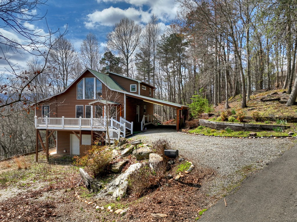 222 Mountain Hideaway Lane