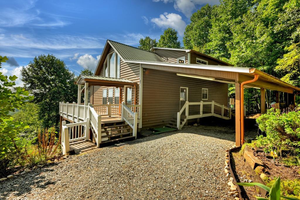 222 Mountain Hideaway Lane