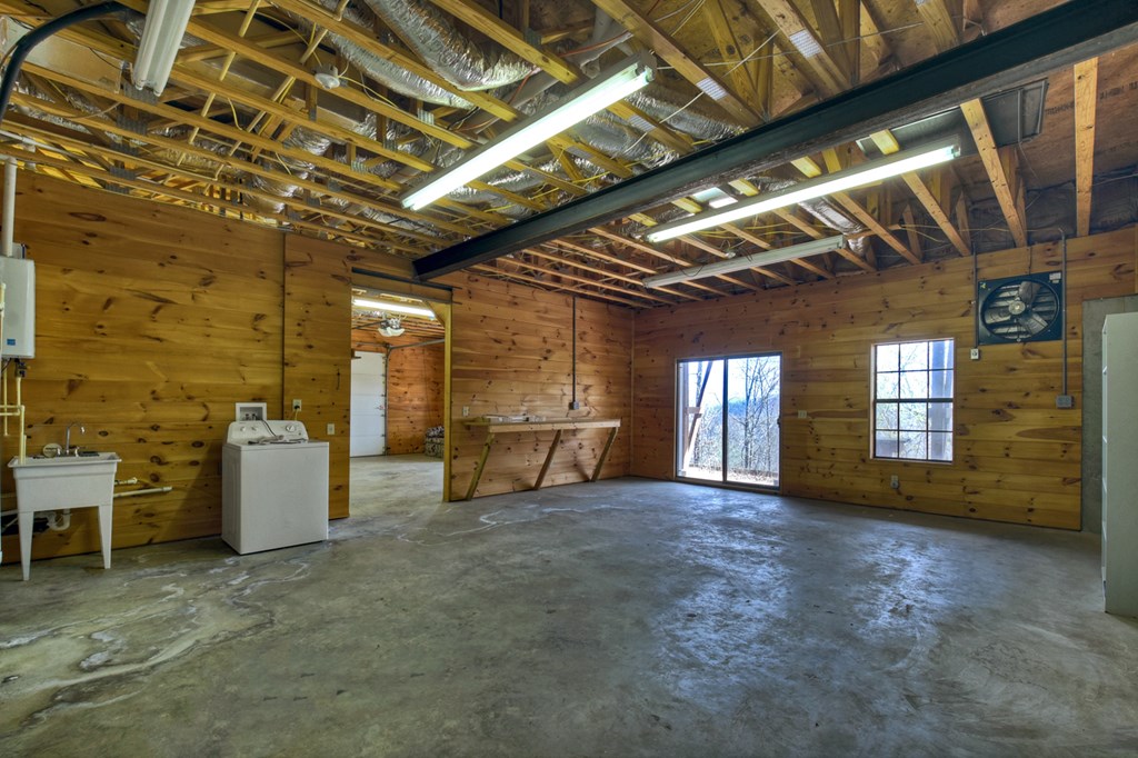 222 Mountain Hideaway Lane