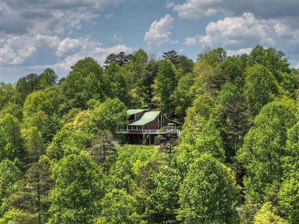 222 Mountain Hideaway Lane