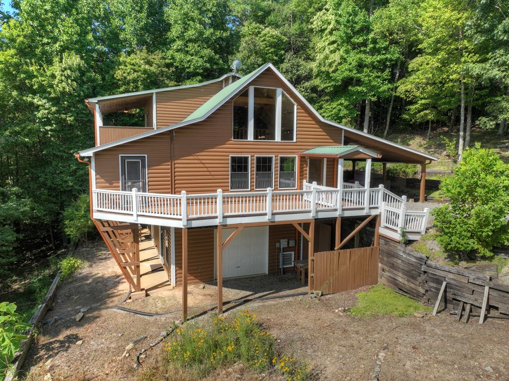 222 Mountain Hideaway Lane