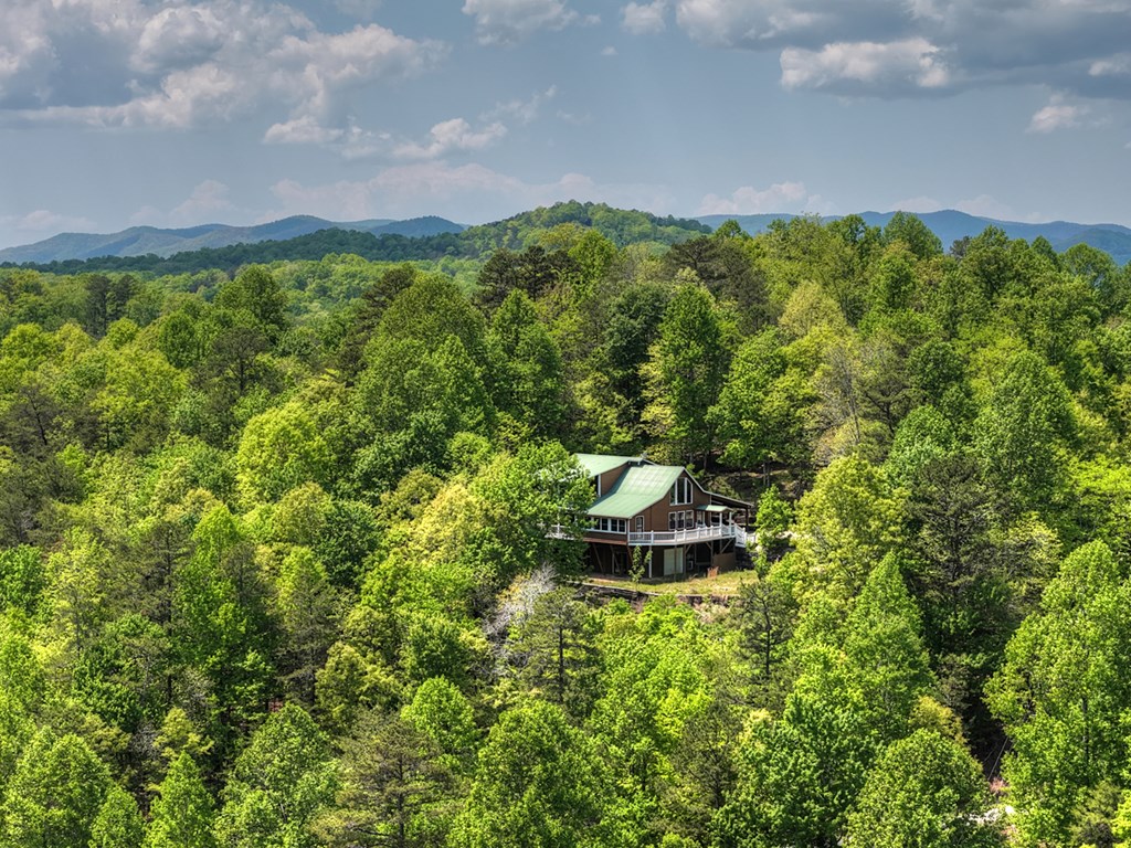 222 Mountain Hideaway Lane