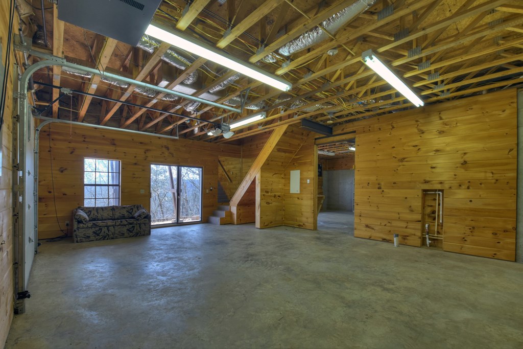 222 Mountain Hideaway Lane