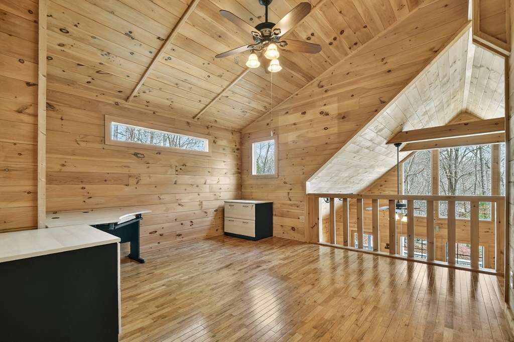 222 Mountain Hideaway Lane