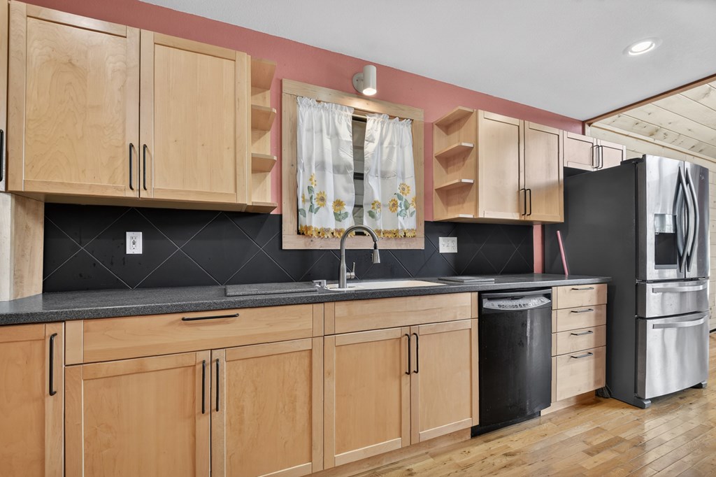 222 Mountain Hideaway Lane