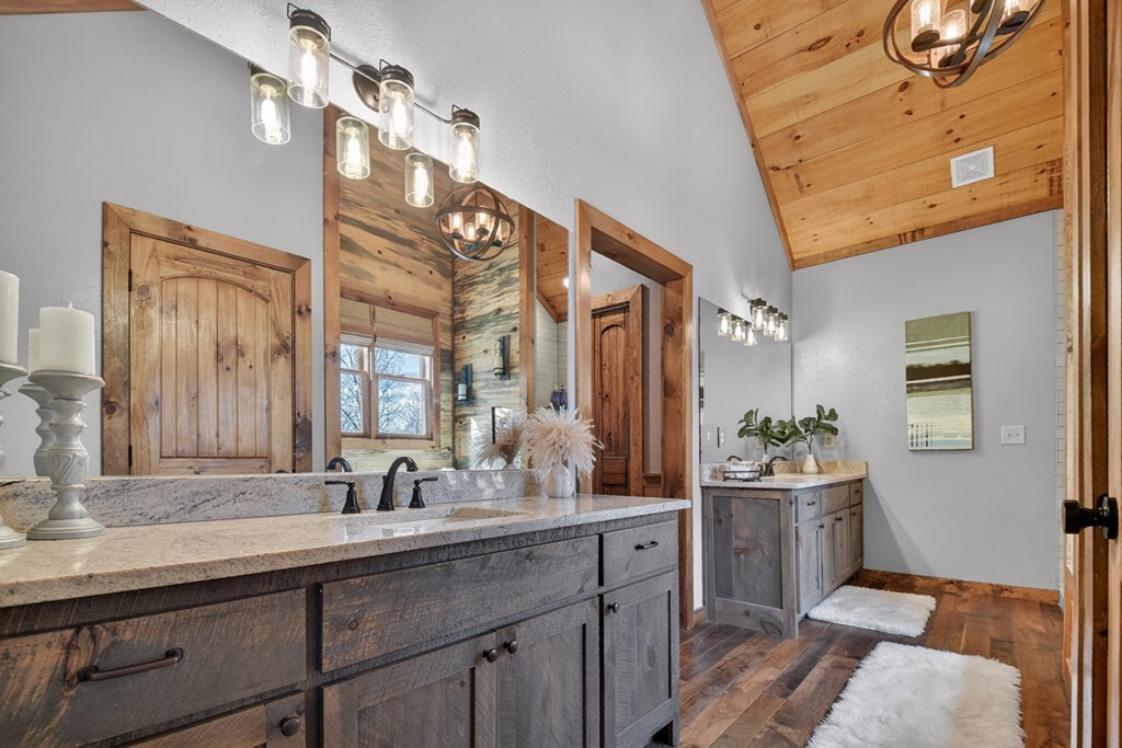 1601 Shady Falls Road