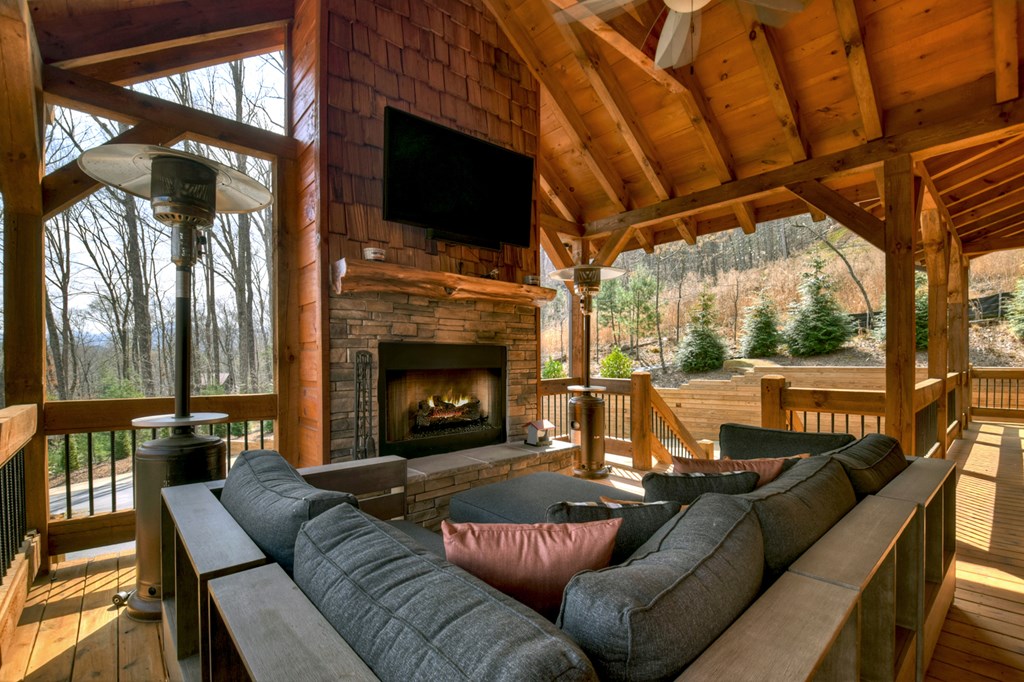 1601 Shady Falls Road