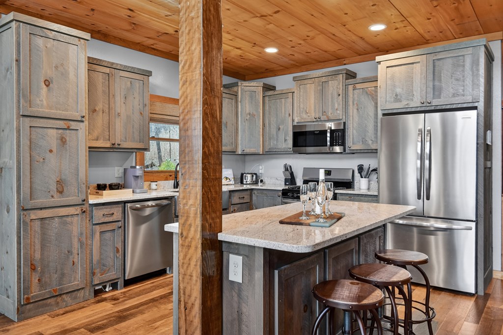 1601 Shady Falls Road