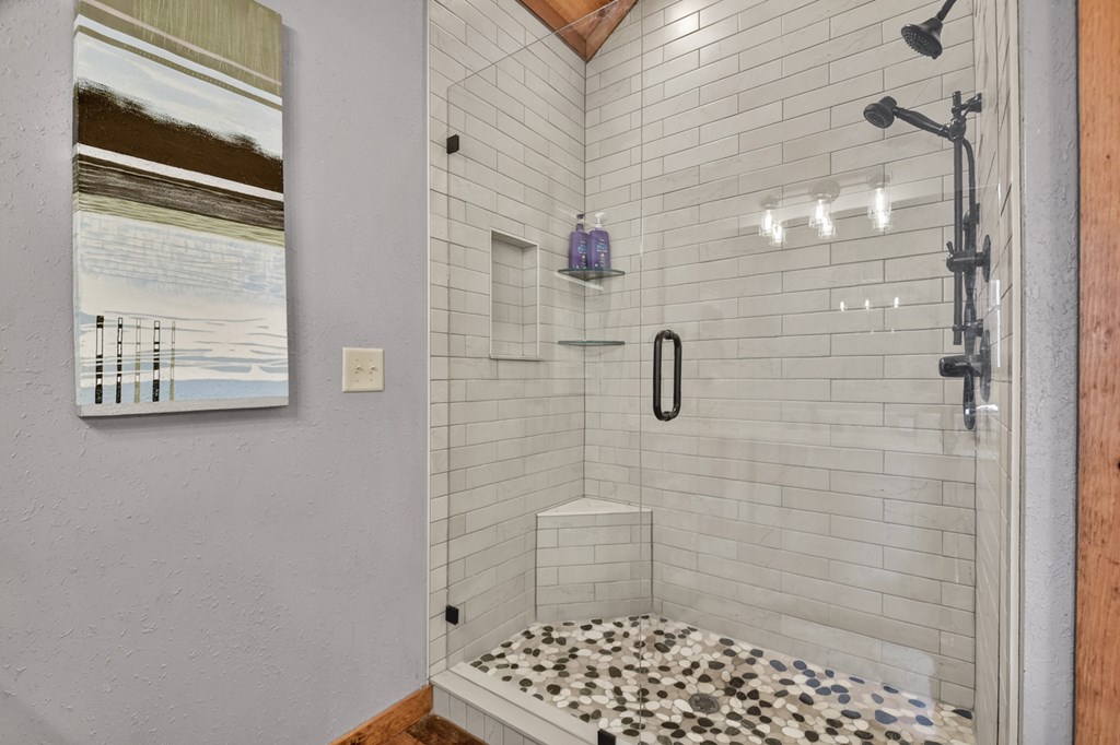 1601 Shady Falls Road