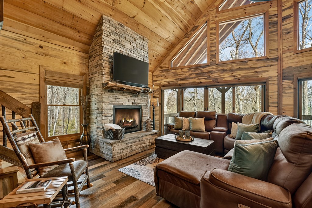 1601 Shady Falls Road