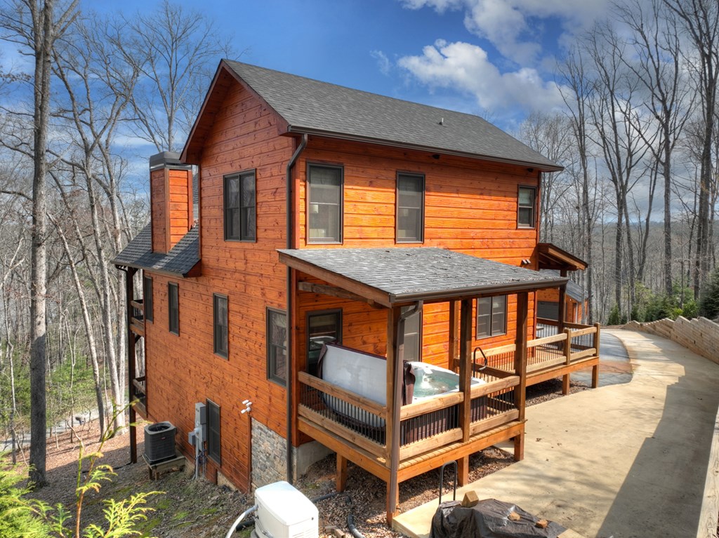 1601 Shady Falls Road