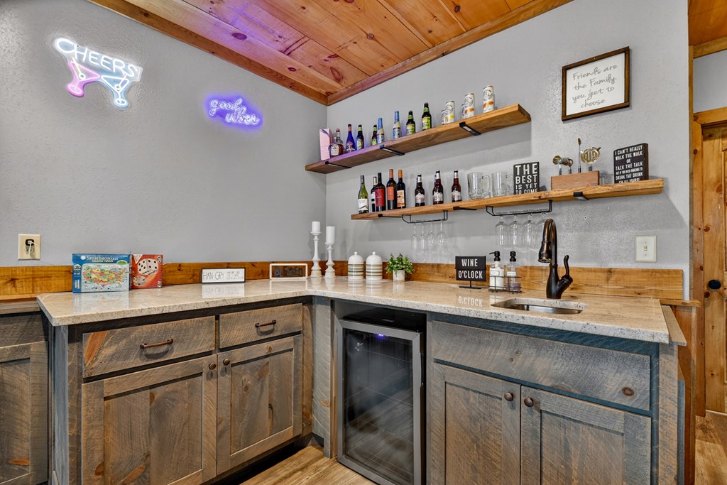 1601 Shady Falls Road