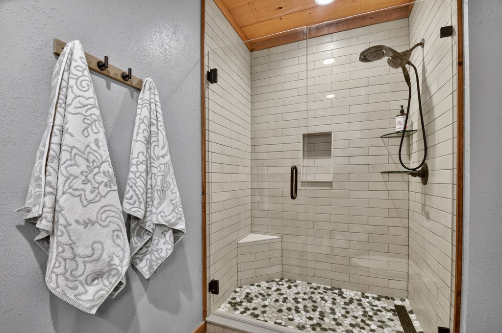 1601 Shady Falls Road